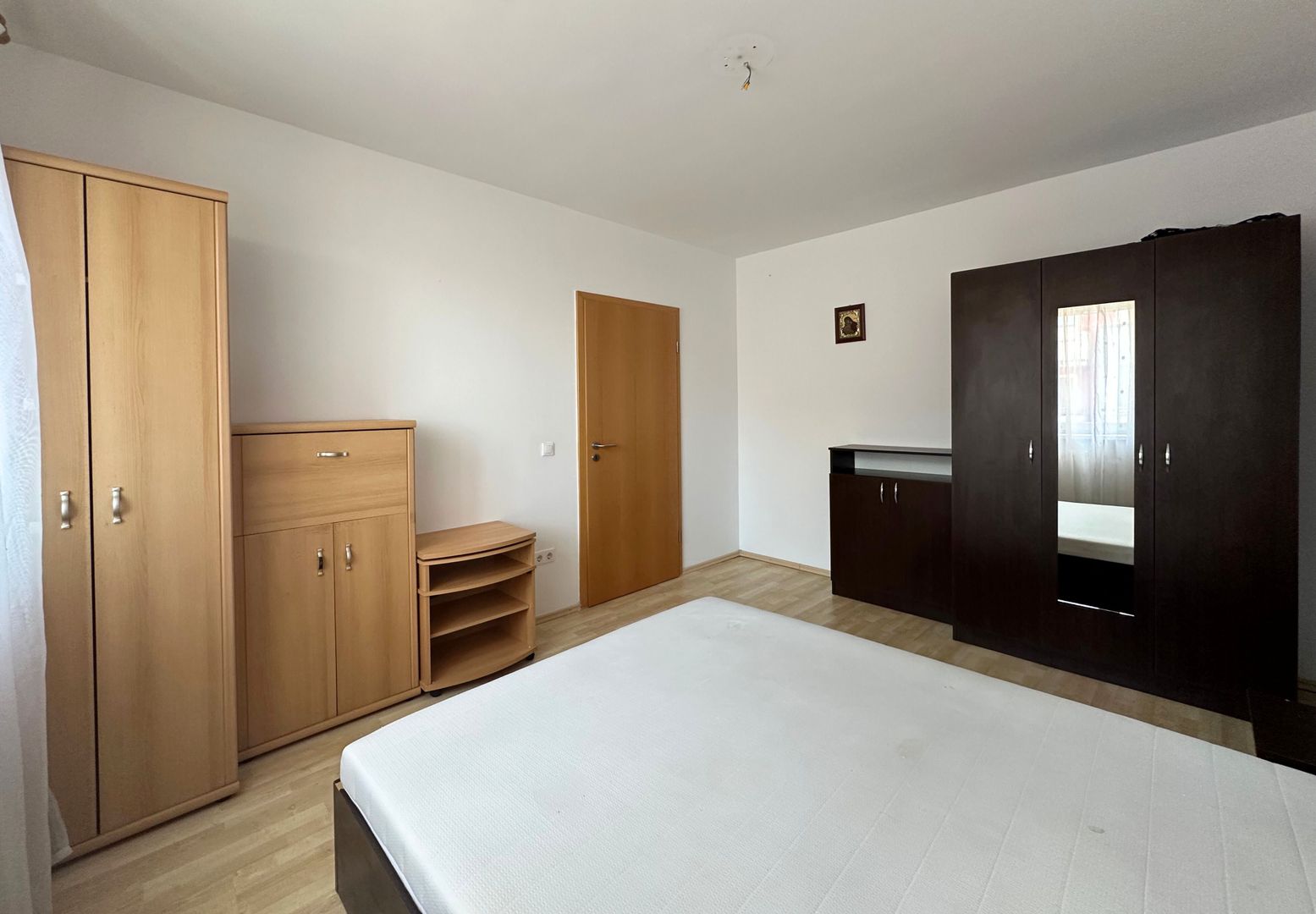 Apartament 2 camere mobilat și utilat cu vedere superbă spre Tâmpa - Poză 10