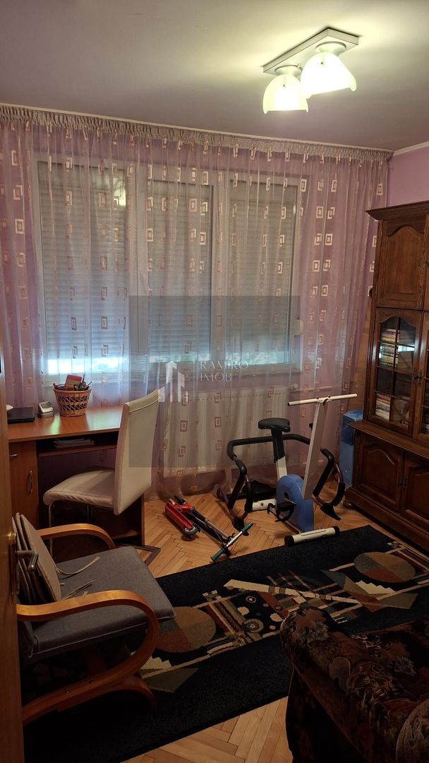 Apartament 4 camere decomandat Titan - Poză 12