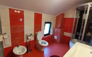 Casa 10 camere, ideala ca pensiune, zona Cetatii Alba Carolina - Poză 14