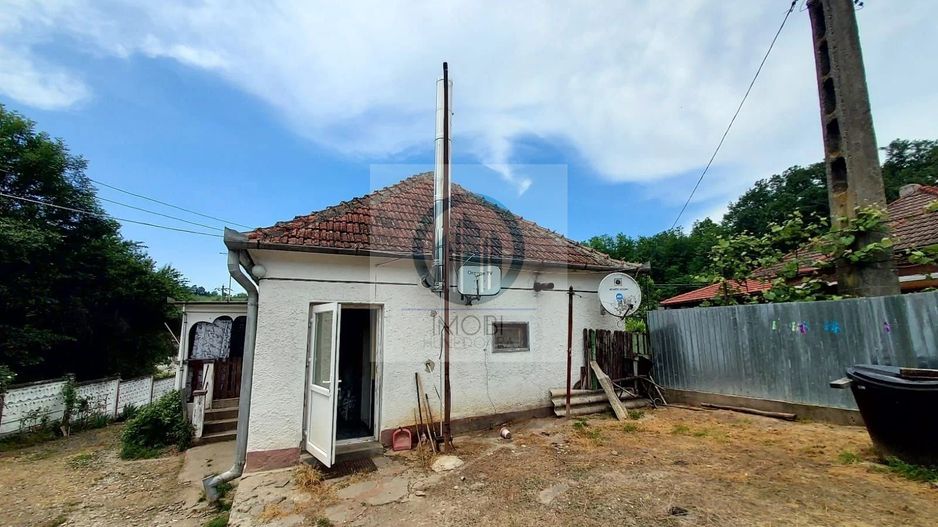Casa renovata cu teren 7000mp la 19 km de Deva – Sat Nojag, Hunedoara - Poză 6