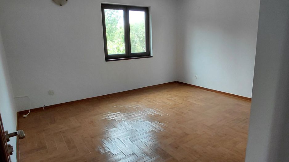 Casa P+1 zona Traian cu vedere la Brates - Poză 6