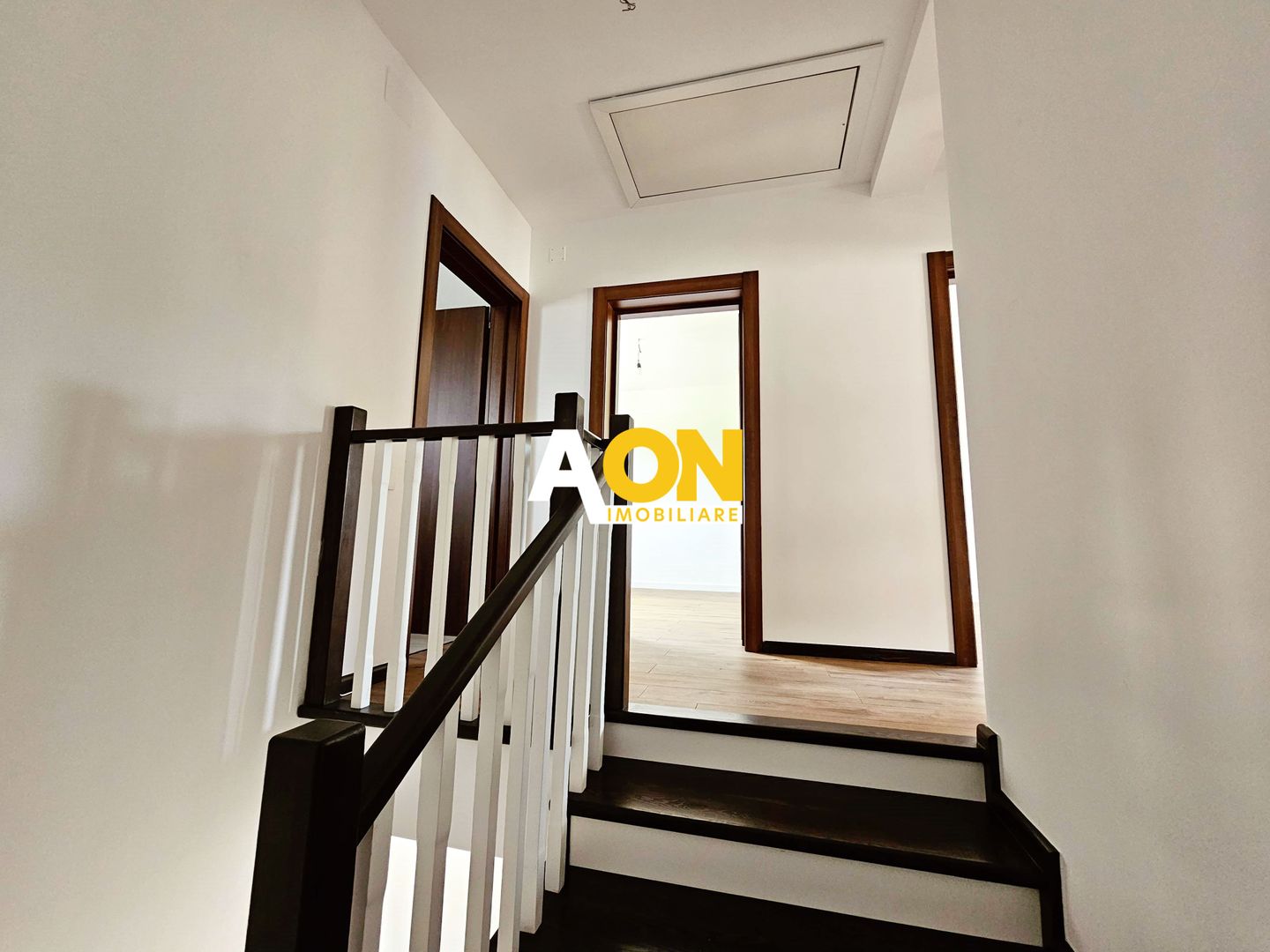 1/2 Duplex, 4 camere, 449 mp teren, asfalt, toate utilitatile, Cetate - Poză 8