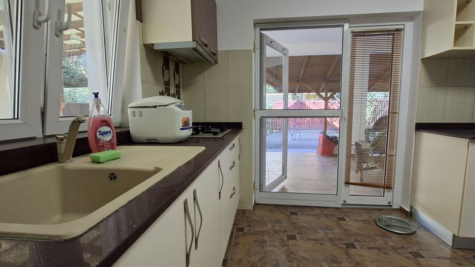 Casa individuala cu 4 camere - zona Kaufland/Dumbravita - Poză 8