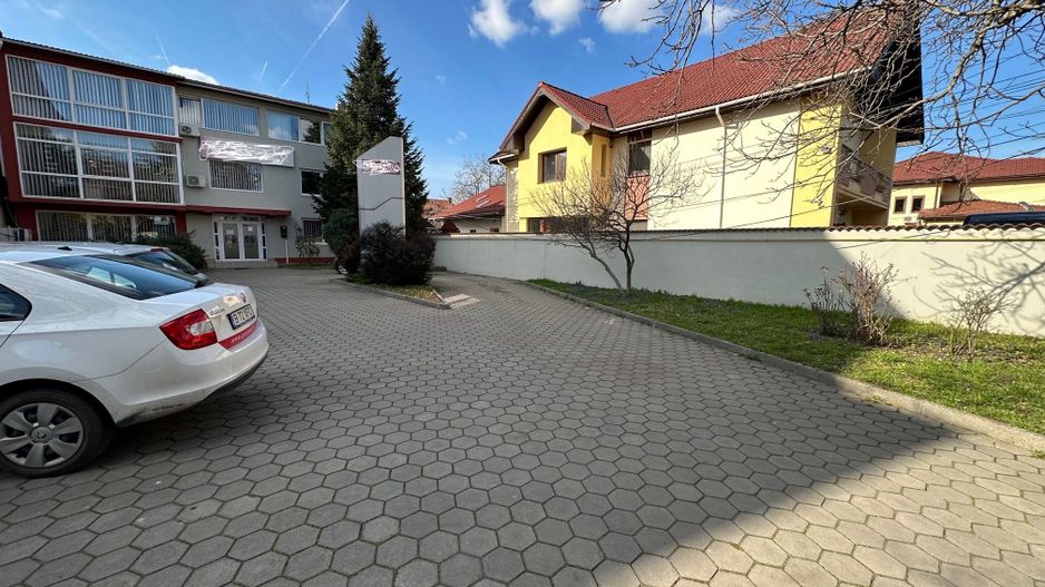 Pretabil grădiniță , clinica zona Lipovei - Poză 1