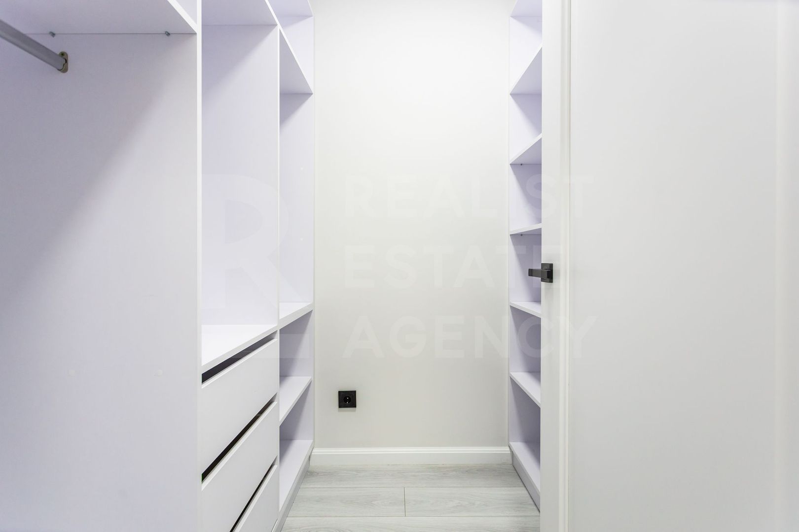 Vânzare , apartament, 3 camere, bd. Mircea cel Bătrân Ciocana - Poză 11