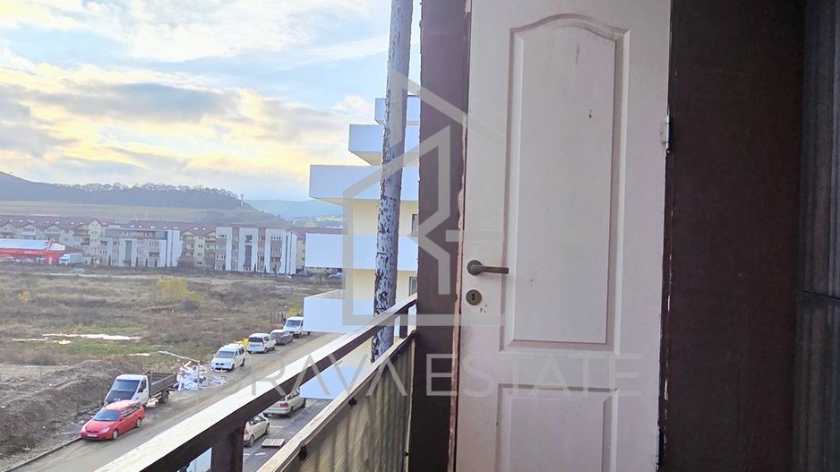 Apartament 3 camere , 43mp , 2 balcoane, zona Eroilor Floresti - Poză 12