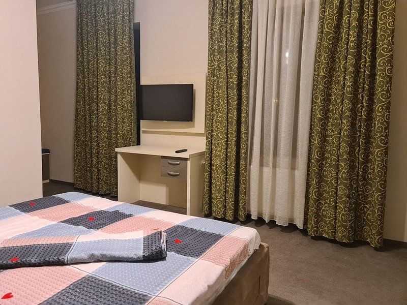 Vila P+1E,  7 camere, curte amenajata   - zona Mall, George Cosbuc - Poză 6