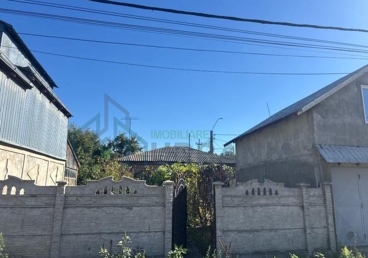 Casă individuală cu 4 camere și 600 mp teren – Pașcani, jud. Iași - Poză 1