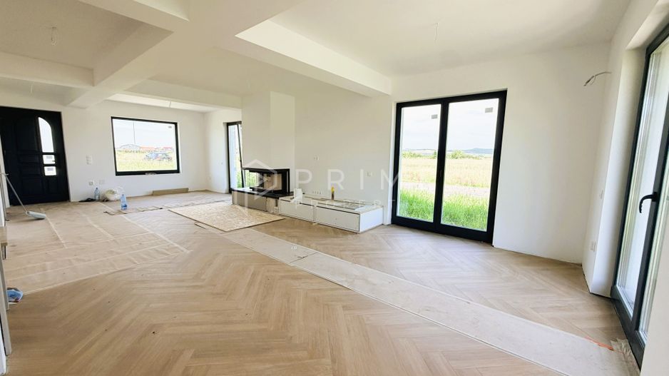 Casă de vânzare Sângeorgiu de Mureș | 700mp teren I 3 dormitoare - Poză 1