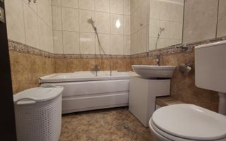 Apartament cu 3 camere, prima închiriere după renovare- zona UMF - Poză 8