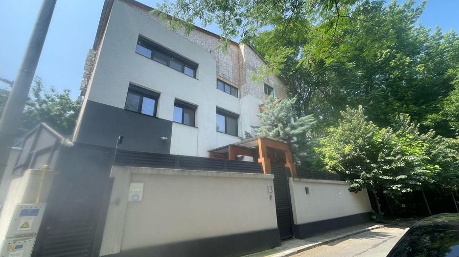 Vila de inchiariat in Herastrau \ Villas Rent in Herastrau area. - Poză 3