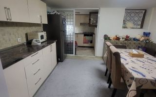 Apartament 5 camere 161 mp, zona Decebal, bloc 2006, curte, ideal investitie - Poză 8