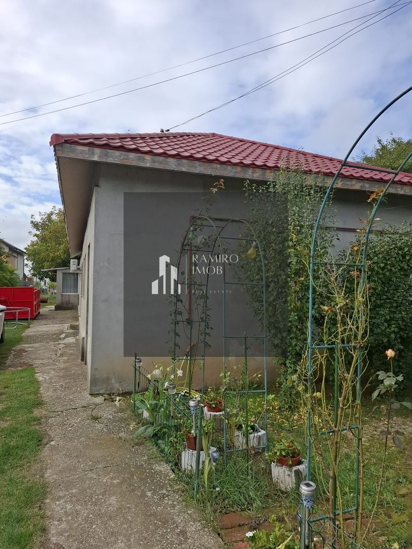 Samurcasi, casa si teren de 1200 mp - Poză 3