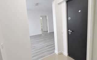 Apartament renovat complet, luminos, cu balcon închis și A/C,Pajura - Poză 3