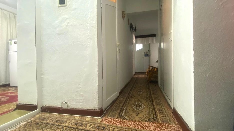 Vanzare apartament cu 3 camere , decomandat in Targoviste- Micro 12 - Poză 7