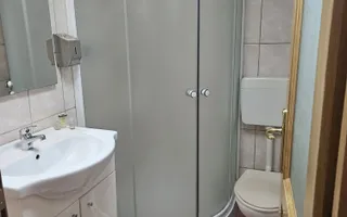 Pensiune 10 camere cu restaurant // teren 900 mp // Moieciu de Jos - Poză 38