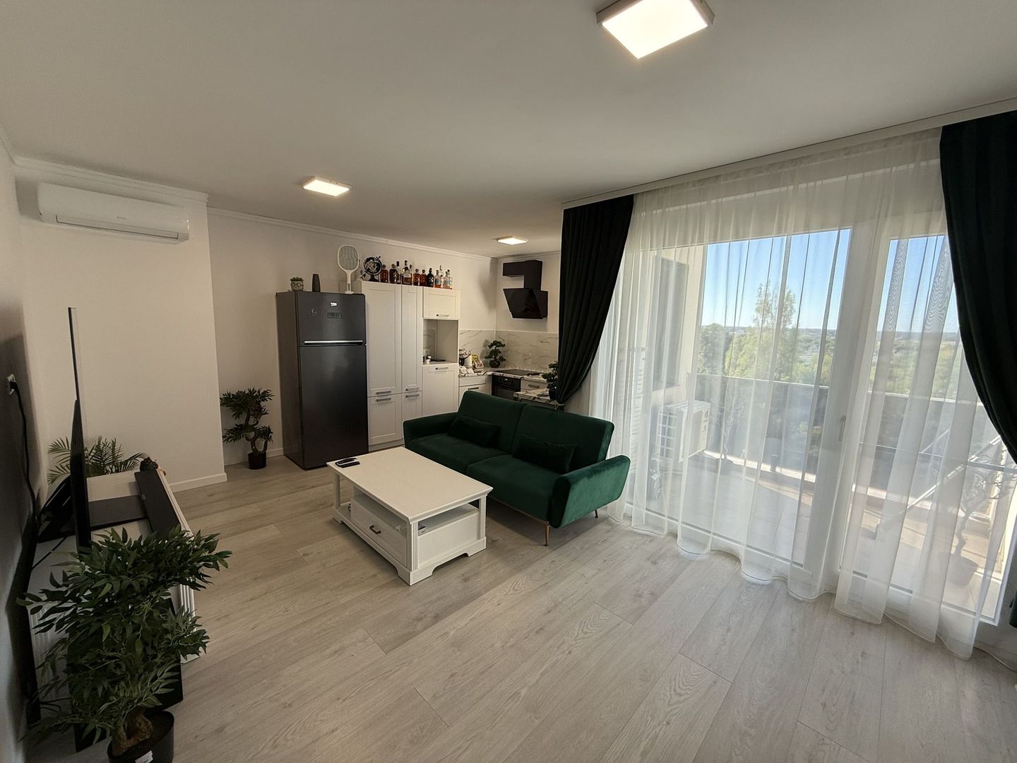 Ap. 2 cam, terasa, parcare, West Residence. 120.900 E neg. Comision 0 - Poză 1