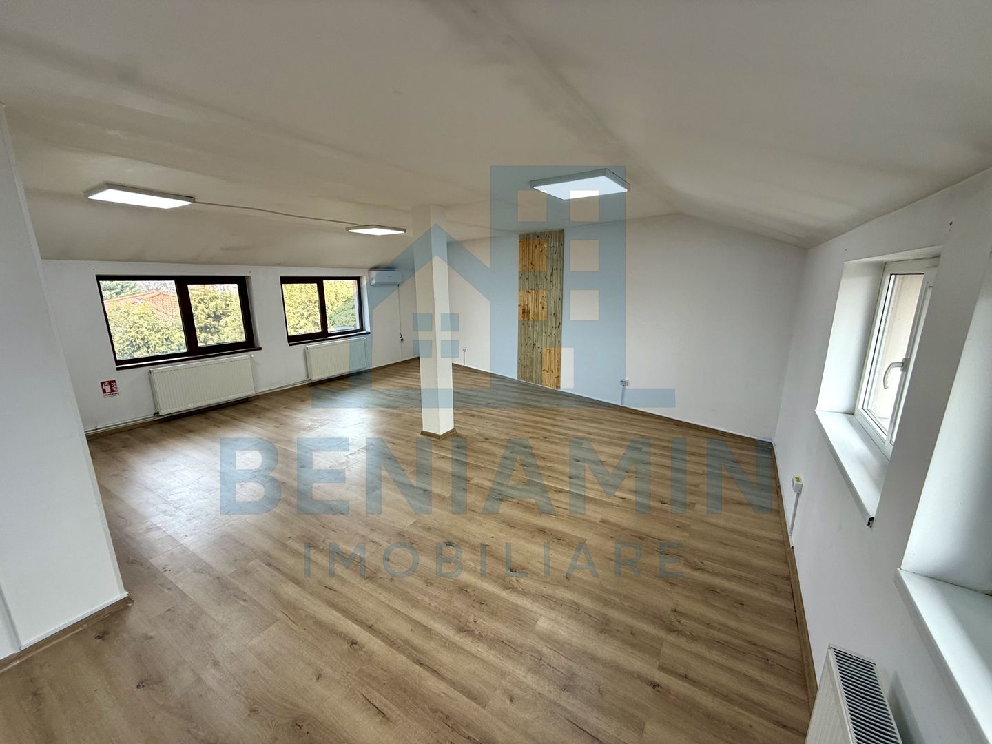 Spatiu comercial - 120mp -  etaj 1 - compartimentat - Agronomie - Poză 3