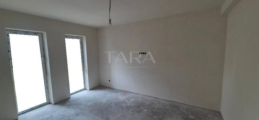 Spațiu, intimitate și grădină proprie – apartament în vilă cu 160 mp - Poză 3