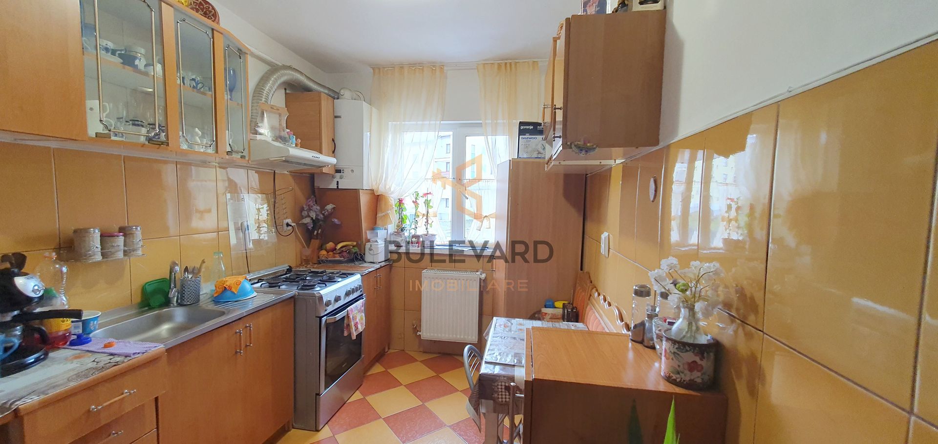 Apartament cu 2 camere, zona strazii Stejarului! - Poză 2