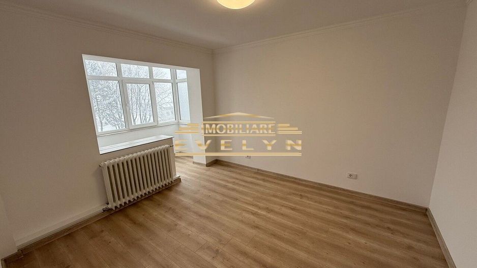 De vânzare apartament 2 camere – Pietonalul Unirii - Poză 1