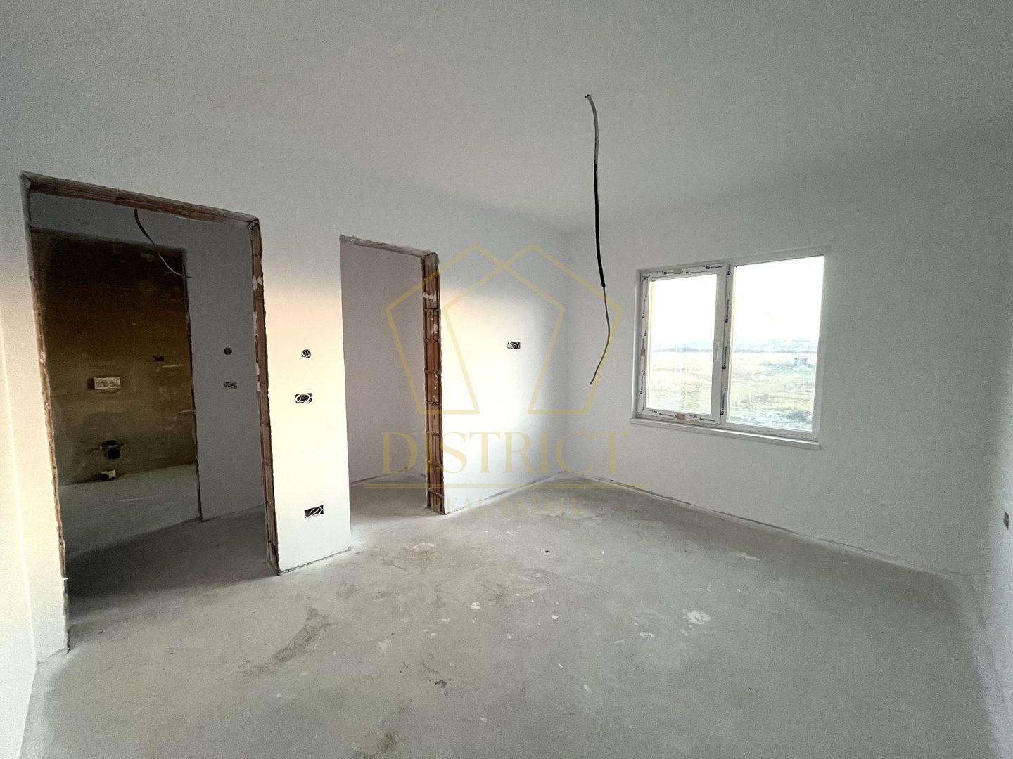 Duplex cu 4 camere despărțit prin camera tehnica | Mosnita Noua - Poză 10