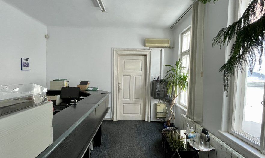 Casa D+P+1 cu curte 100mp, incadrare birouri, zona Eminescu - Poză 5