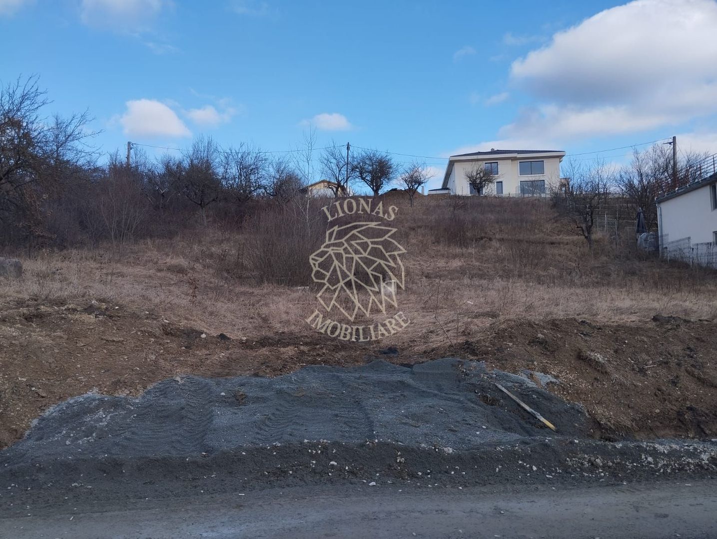 Teren intravilan 818 mp cu utilitati-Zona Valea Rusului - Poză 1