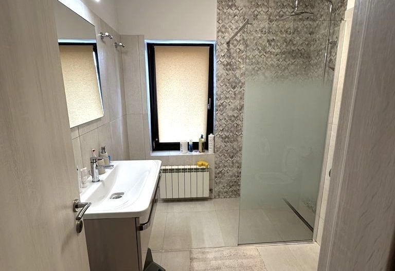 Vilă de vânzare | Bucurestii Noi | 5 camere | Garaj - Poză 16