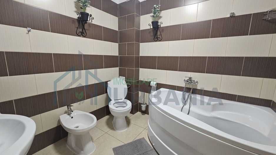 Apartament 3 camere decomandat, Cartier Vișoianu, Lunca Cetățuii - Poză 6