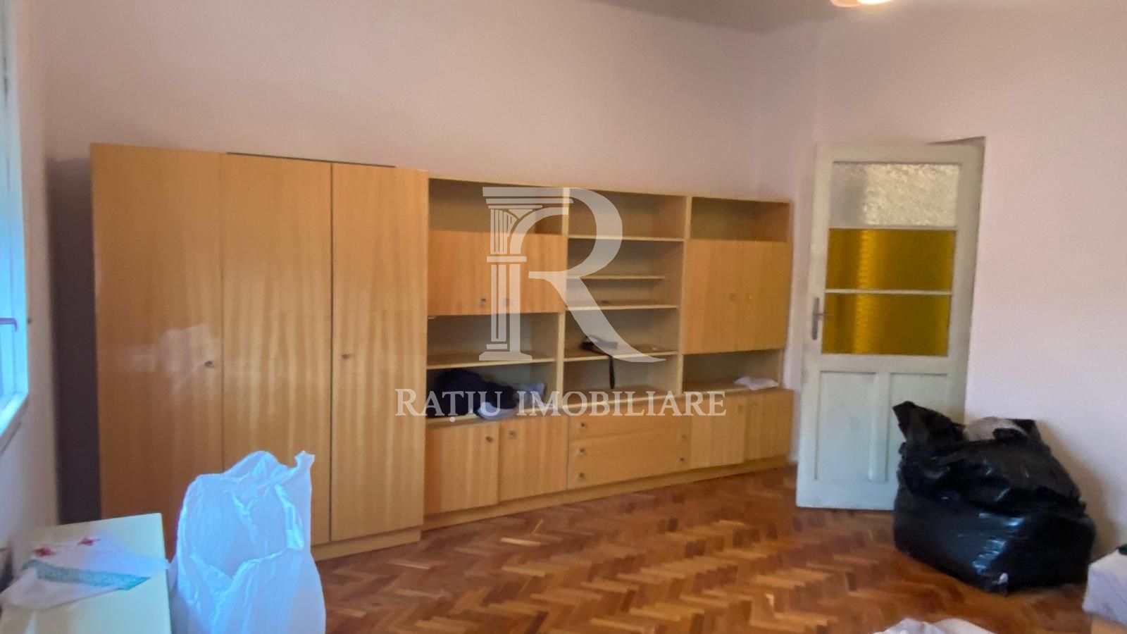 Casă din cărămidă | Teren 2000 mp|Anexe tradiționale | Bojt - Poză 23