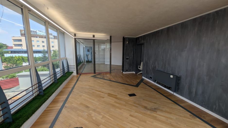 Imobil in zona Balcescu - Poză 2