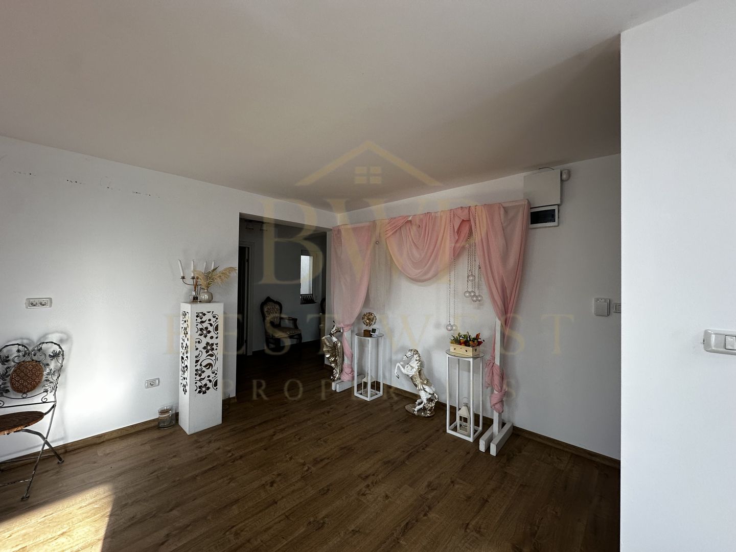 Apartament 2 camere, curte, Braytim - Poză 4