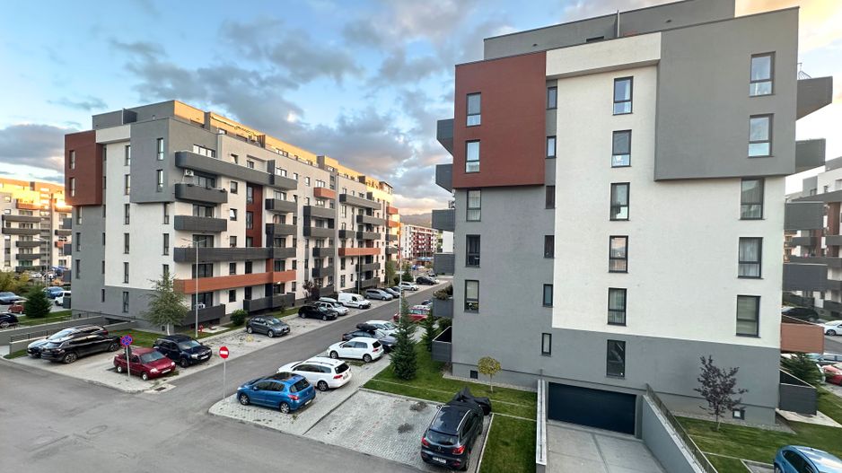 VÂNZARE APARTAMENT 2,5 CAMERE  NOU NELOCUIT - Poză 4