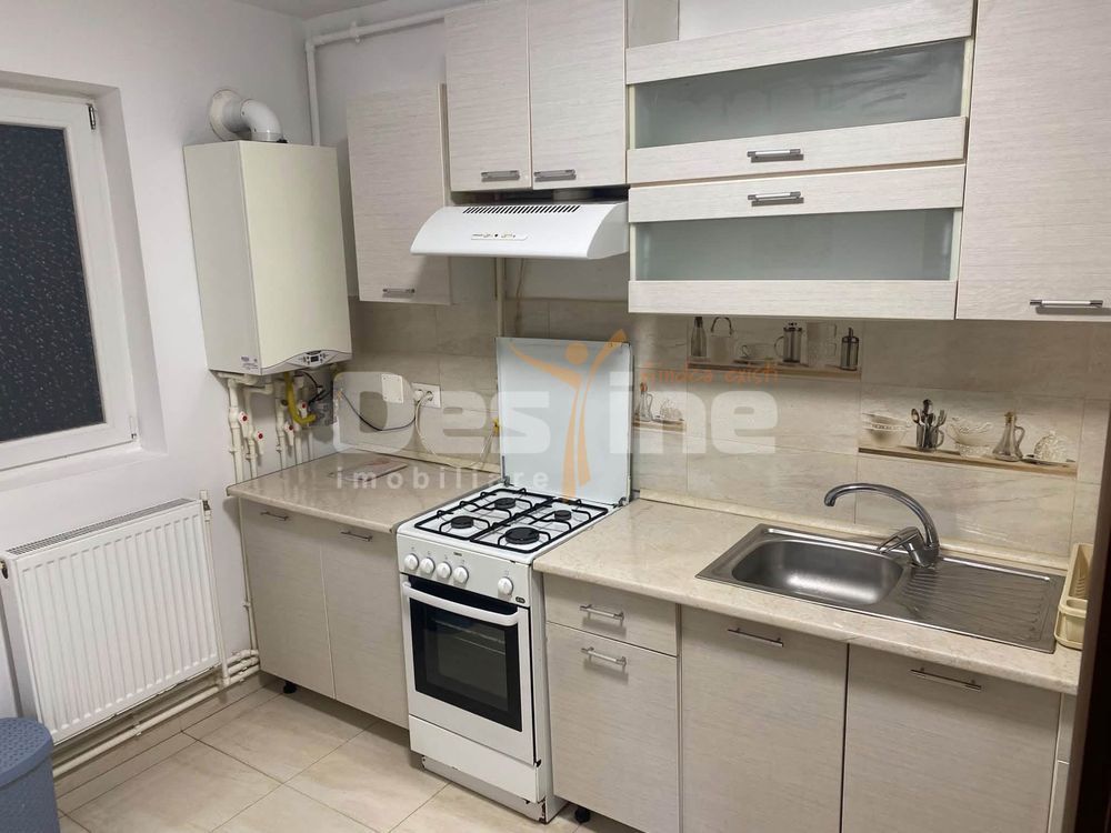 Apartament cu 3 camere de închiriat, zona Tomis Nord, Constanța - Poză 3