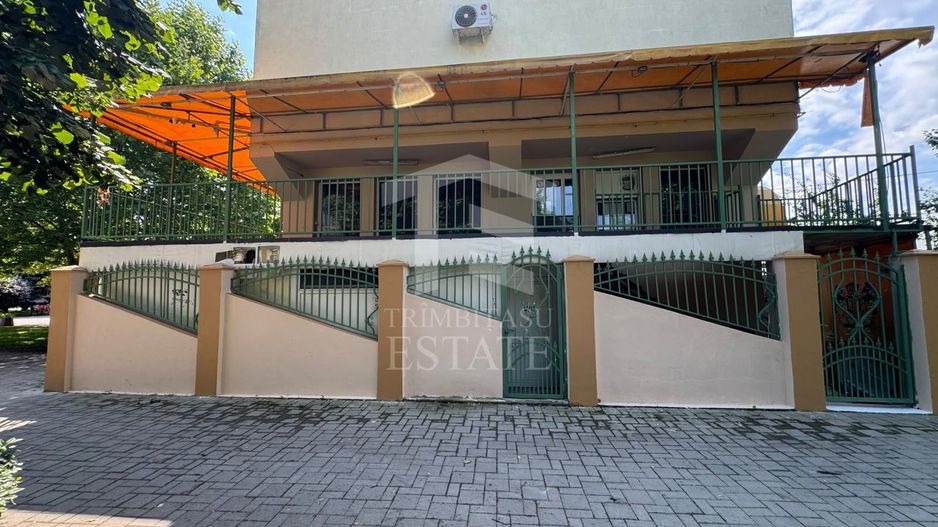 DE INCHIRIAT - SPATIU COMERCIAL CHIAR IN FATA PRIMARIEI SNAGOV - Poză 2