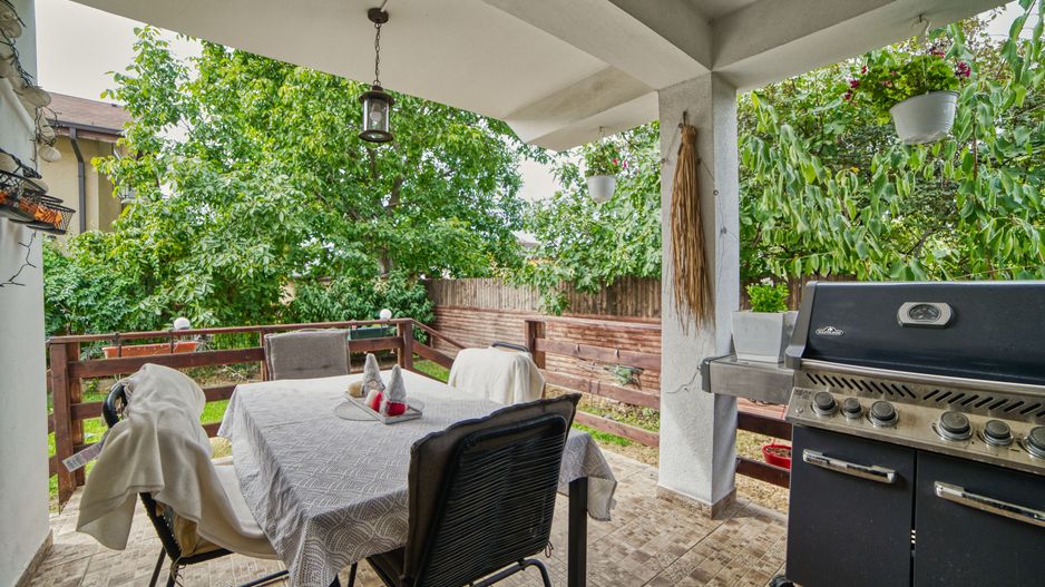 Casa complet mobilata 5 camere 3 bai curte generoasa - Poză 6