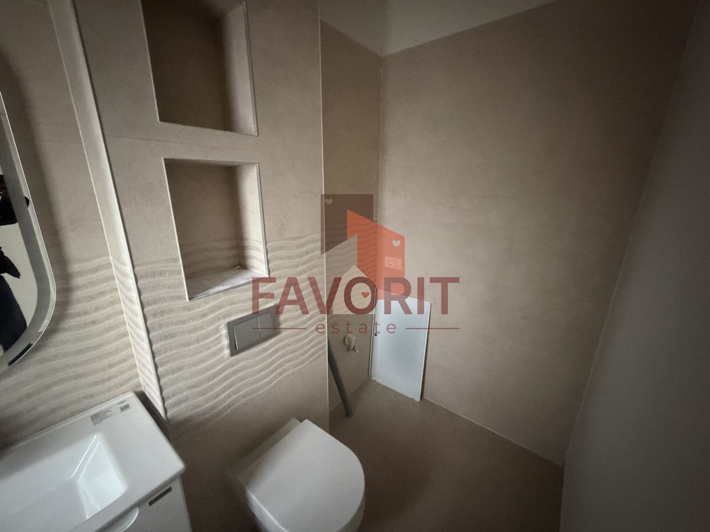 Disponibila imediat. Zona centrala. Toate utilitatile si asfalt - Poză 17