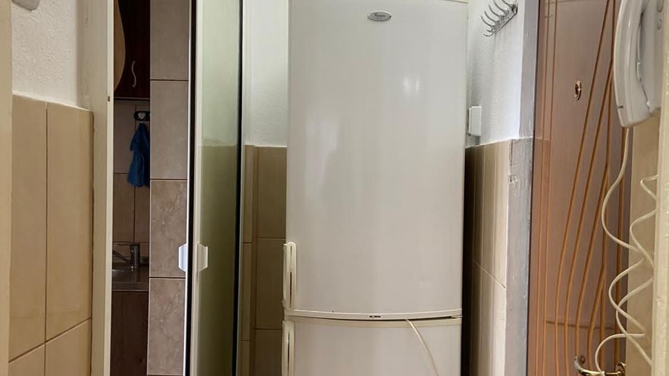 De vanzare apartament cu 2 camere mobilat si utilat, Micro 38, etaj 3 - Poză 10