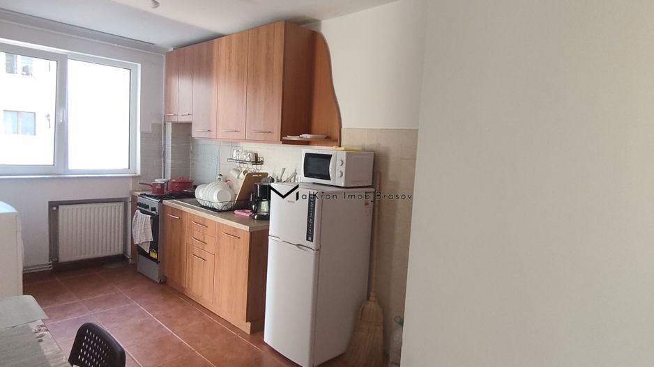Apartament de inchiriat 3 camere - Poză 2