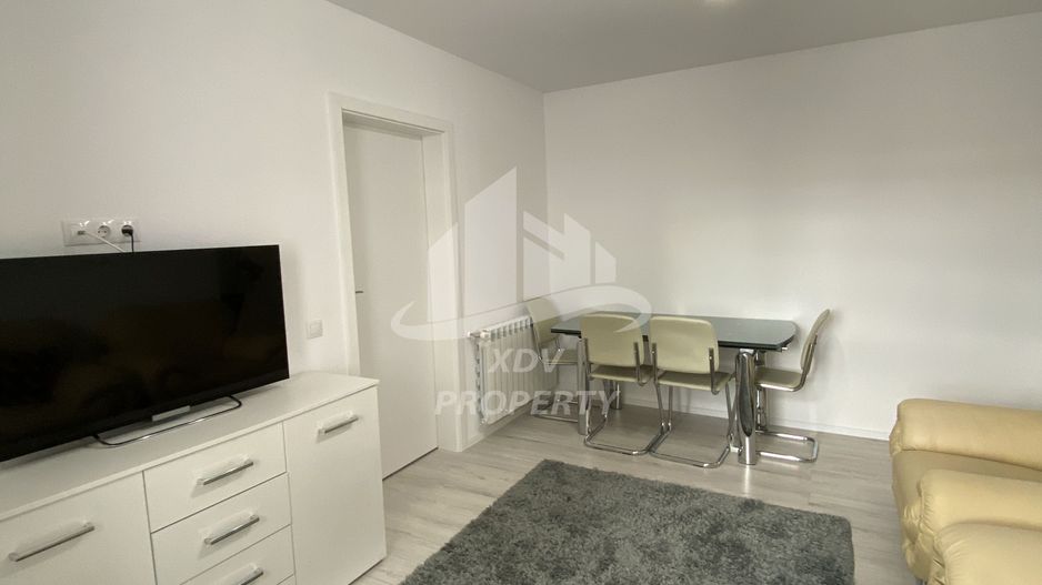Apartament 2 camere renovat, mobilat ,utilat complet - Poză 1