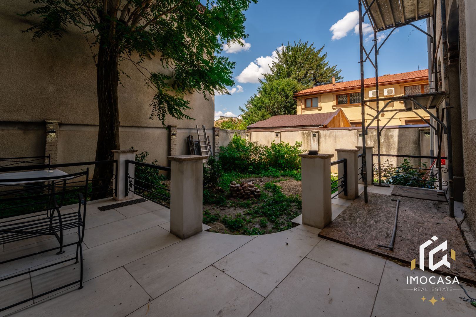 De vanzare Cladire bloc Istoric Central Arad D+P+E+M curte proprie - Poză 25