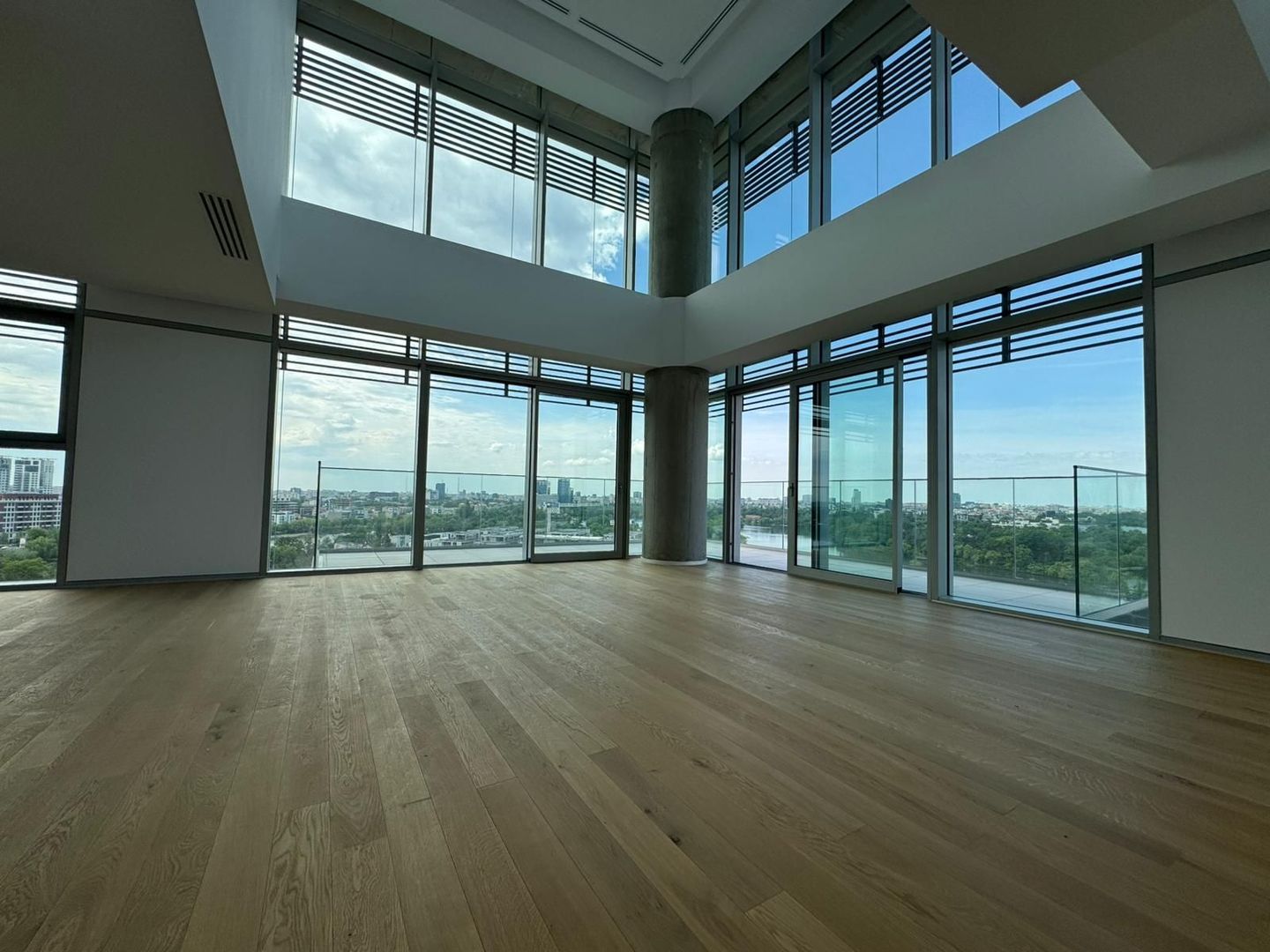 PENTHOUSE SPECTACULOS UpSite || 1.800.00+TVA || boxa si loc de parcare incluse - Poză 2