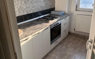 Apartament renovat, decomandat, 3 camere, de închiriat în Iași - Poză 4