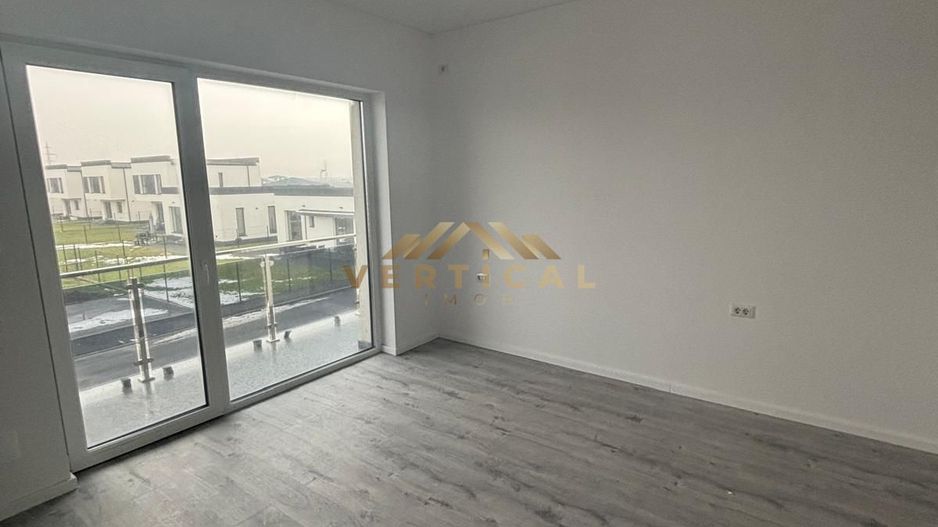 Locuință P+E modernă, 3 băi, teren generos de 323 mp - Poză 8