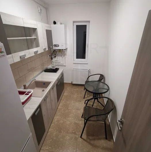 Garsoniera Apărătorii Patriei - centrala proprie - loc de parcare - Poză 4