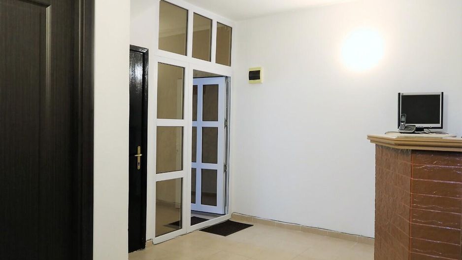 Mamaia Nord - Langa Mare, pensiune la cheie, 11 camere, 9 bai! - Poză 46