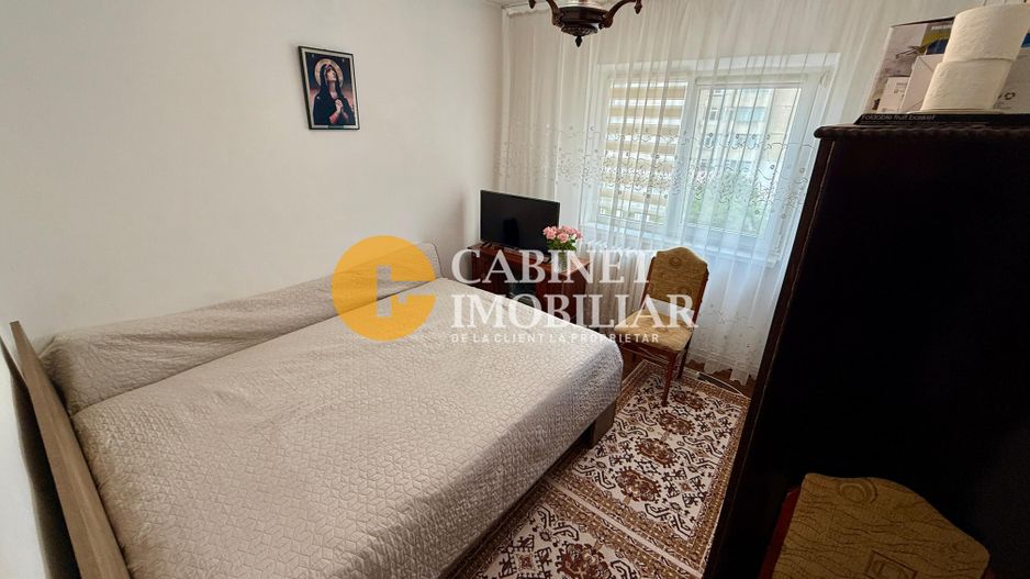 Rond Zimbru - Apartament cu 3 camere decomandat - Bloc dupa 1980 - Poză 3