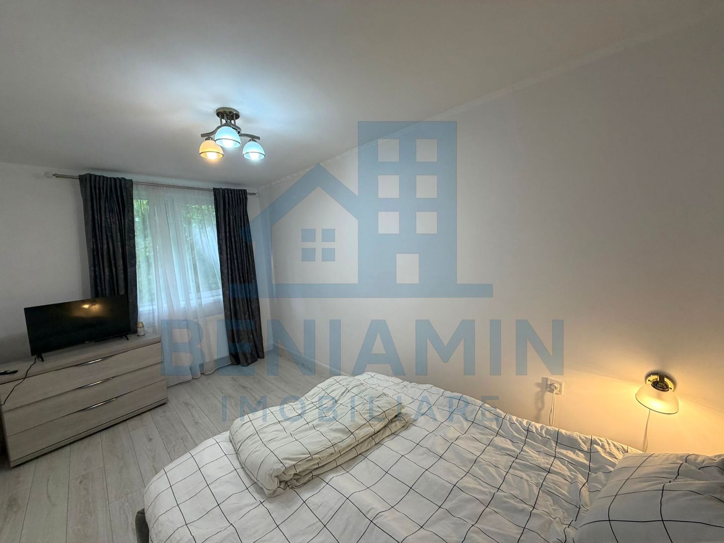 Apartament 2 camere ultracentral -str Stefan cel Mare- renovat modern - Poză 2