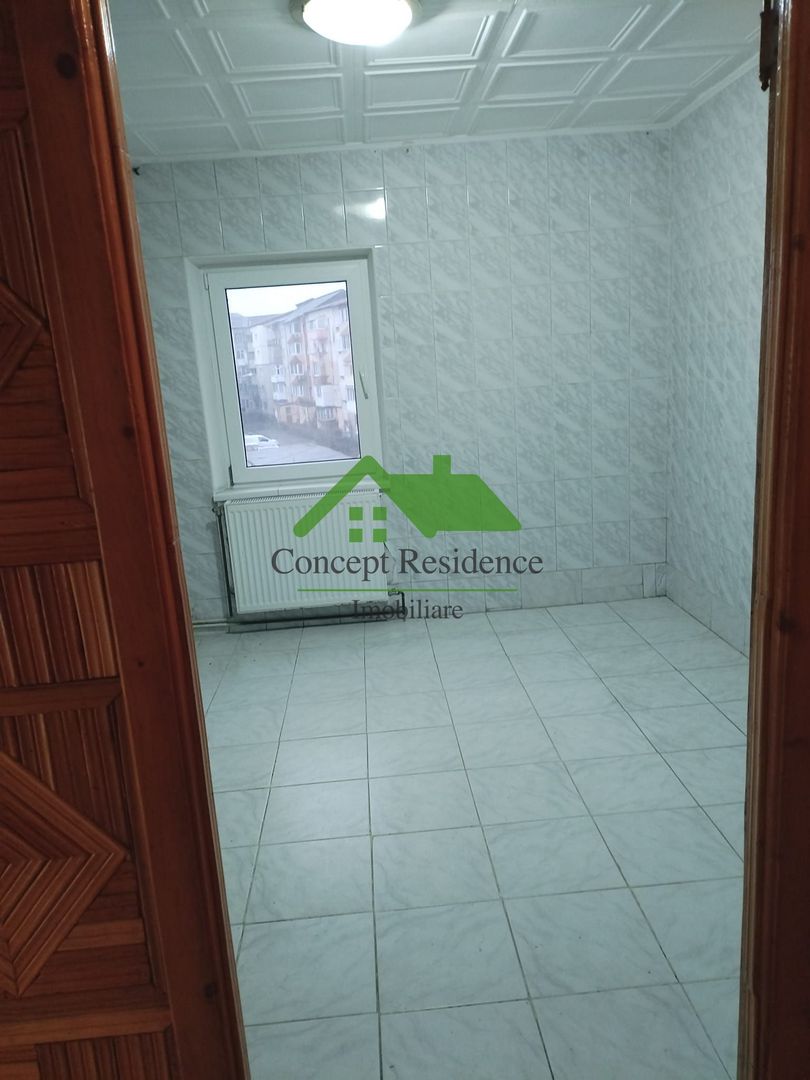 Ap 3 camere decomandat,etaj intermediar - zona Garii - Poză 2